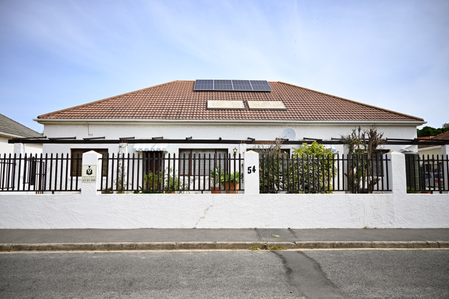4 Bedroom Property for Sale in Strand North Western Cape